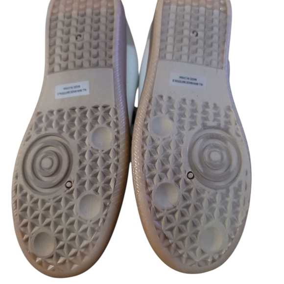 DV by Dolce Vita White and Tan Sneakers - Picture 5 of 6